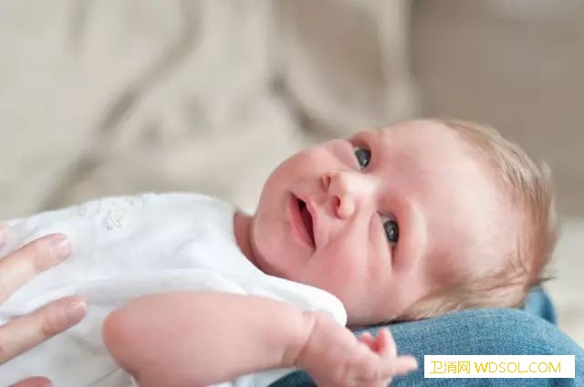 宝宝频繁放屁的8种处理方法_肠道-腹泻-奶粉-频繁-