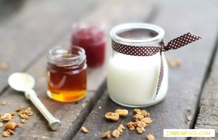 宝宝多大能喝酸奶？_乳糖-什么时候-肠道-腹泻-