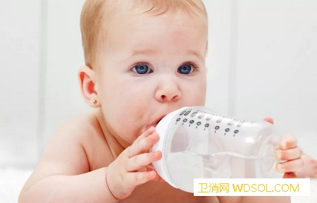 宝宝奶瓶应该如何清洗？_奶嘴-洗涤剂-奶瓶-细菌-