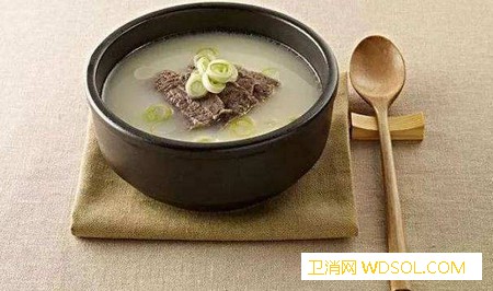 怎么给宝宝喝汤才正确？_泡饭-口味-喝汤-家长-