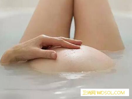 孕妇冬季洗澡后皮肤痒怎么办_瘙痒-水温-孕妇-洗澡时-