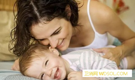 宝宝可以翻身了有什么信号_仰卧-会让-姿势-家长- ()
