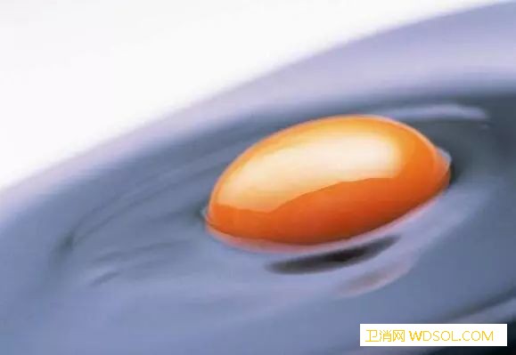 蛋黄能作为宝宝的辅食吗_吸收率-蛋黄-个月-鸡蛋-