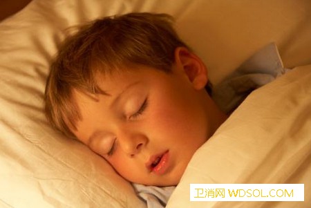 宝宝睡觉有这4大怪现象怎么办_打鼾-出汗-熟睡-摇摆-