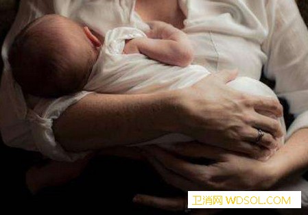 产后这几种做法会导致没奶水！_母乳-产后-催奶-妈妈-