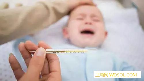 宝宝发烧该如何护理？_疹子-惊厥-月龄-宝宝-