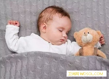 让宝宝越睡越迟钝的4个睡姿_还会-睡姿-睡衣-睡前-