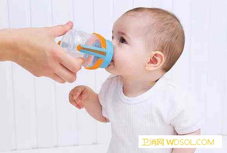 宝宝喝水的4大学问_饭前-白开水-饮水-喝水-