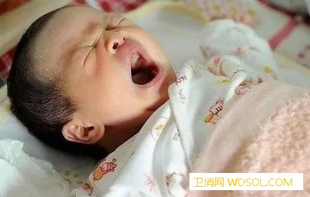 宝宝睡觉时突然大哭的5个原因_哭闹-睡前-睡眠-晚上-
