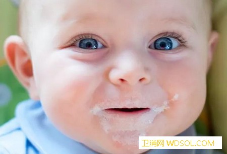 宝宝吃奶后总溢奶怎么办_奶嘴-喂奶-奶瓶-吃完-