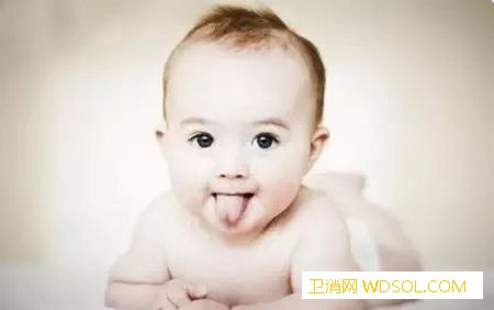 宝宝的舌头这么白一定是有火？_鹅口疮-舌苔-残留-舌头-