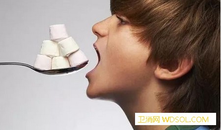 宝宝每天摄入糖分太多毁健康_糖分-摄入-热量-食物-