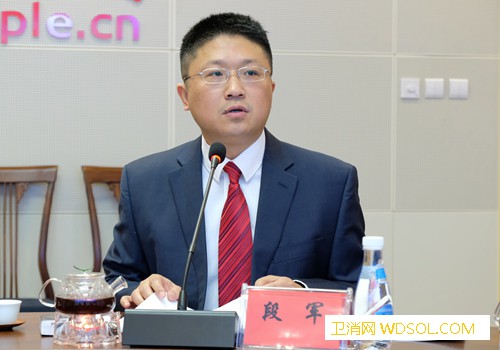段军：院外心脏骤停急救靠四个字—会、敢、近、_外心-成活率-救治-抢救