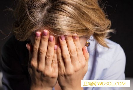 宝宝爱吸空奶瓶有影响吗_奶嘴-导管-奶瓶-空气-