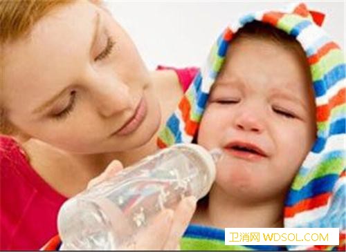 宝宝干燥天气怎么喝水_升水-羊水-母乳-缺水-