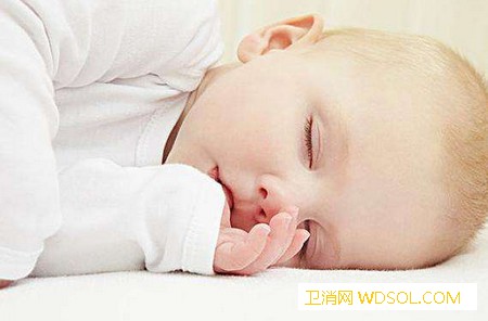 让宝宝越睡越笨越睡越丑的睡觉姿势有哪些_睡姿-呼吸-睡觉-宝宝-
