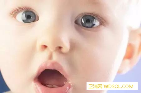 宝宝的分泌物正常吗这八种分泌物预示着健康或_分泌物-鼻涕-家长-耳屎-