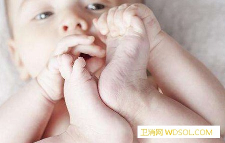 照顾宝宝小技巧爸爸妈妈看过来_婴儿-洗澡-宝宝-洗衣粉-