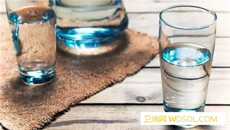 多喝水能排出胆结石吗喝水真的这么有用吗？_胆结石-水能-结石-排出-