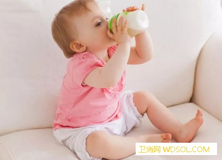 宝宝一岁后不戒奶瓶怎么样_咬合-最多-奶瓶-杯子-