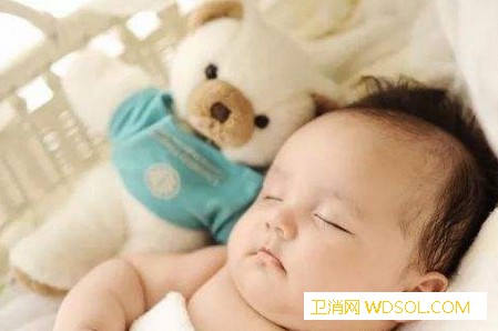 如何让宝宝自主入睡这4个技巧试试_哭闹-抱起-睡眠-宝宝-
