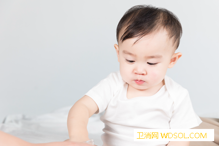 宝宝一岁怎么护理最好_长牙-乳牙-黄疸-母乳-