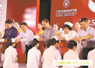 钟南山：护士让病人看到阳光和未来_南丁格尔-广州-南山-护士
