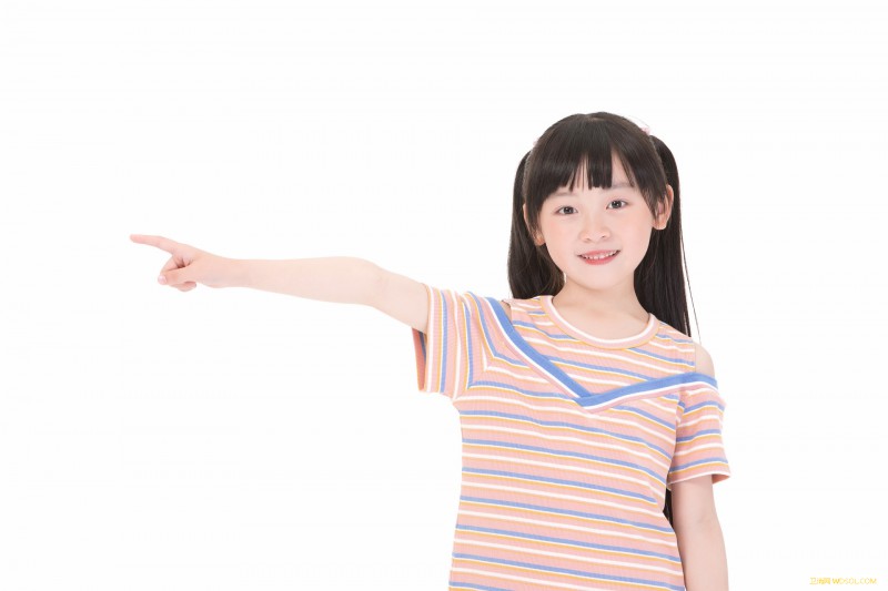 宝宝夏天不排汗正常吗_着凉-出汗-降温-衣服-