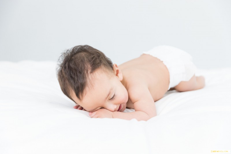 宝宝睡觉时生病的前兆_前兆-出汗-睡觉时-出现了-