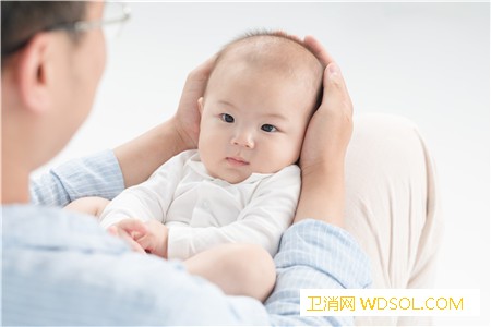 婴儿睡觉和吃奶时间安排_喂养-哺乳-婴儿-妈妈-