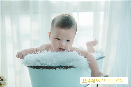 2019年二个月宝宝吃奶量标准_喂养-吃奶-婴儿-宝宝-