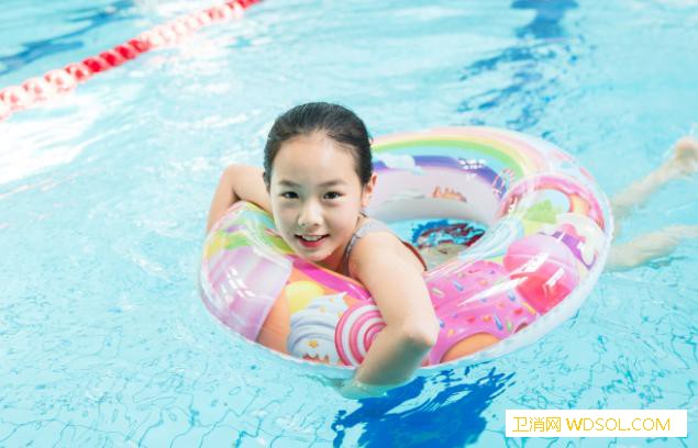 小孩学游泳怕水怎么办孩子怕水不敢游泳怎么办_憋气-刚开始-游泳-孩子-