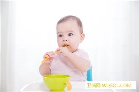 辅食和配方奶间隔时间婴儿辅食什么时候添加最_蛋黄-食物-辅食-添加-