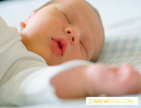 宝宝嗓子里总是呼噜呼噜的是什么原因_上呼吸道-呼噜-口水-呼吸-
