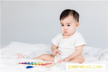 孩子发烧怎么推拿退烧_天柱-推拿-均匀-天门-