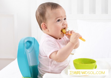 婴儿吃自制米粉好吗婴儿吃米粉要注意什么_米粉-奶粉-维生素-食物-