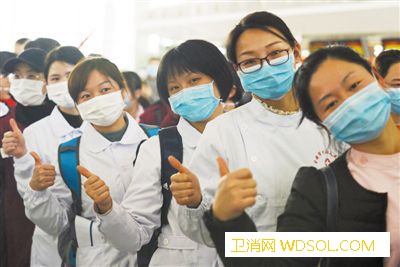 虽然你看不到但我的口罩后面是微笑_医疗队-武汉-协和医院-病房