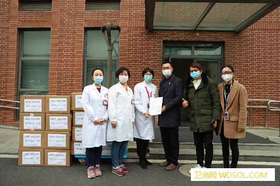 关怀一线女医护玫琳凯追加捐赠百万物资_静安区-营养品-捐赠-儿童医院