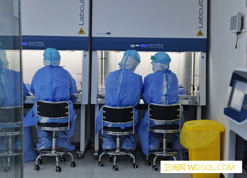 同济医院驰援北京医疗队开始开展核酸检测_同济-驰援-核酸-标本