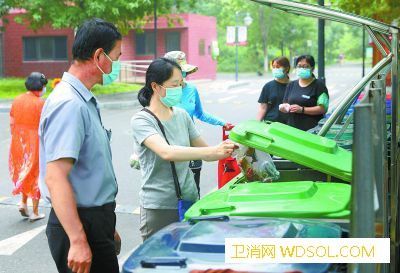 垃圾分类“21天养成计划”见成效_垃圾桶-居民-物业-垃圾